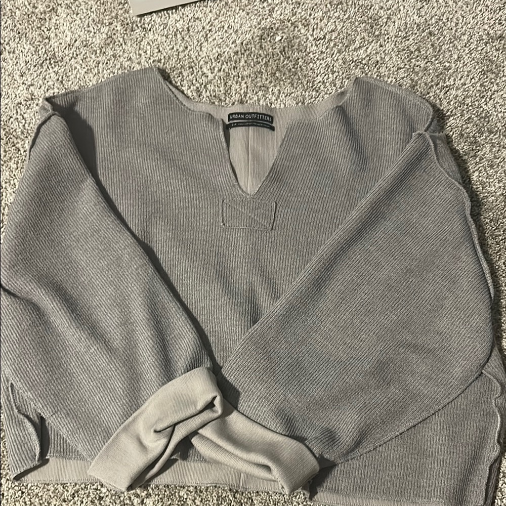 Urban Outfitters V-Neck Sweater in Soft Gray